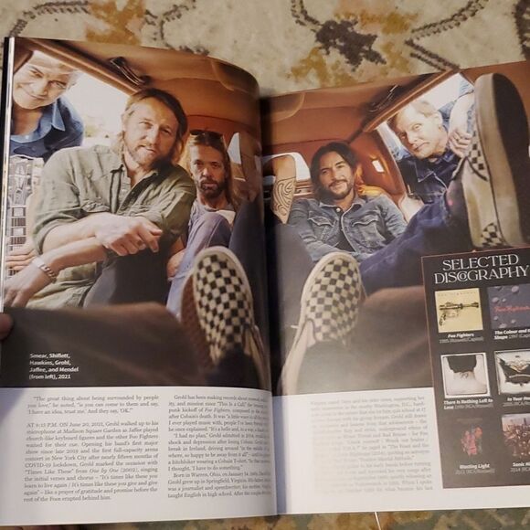 2021 Rock and Roll Hall of Fame Induction program Foo Fighters Go Go’s Jay Z - Picture 6 of 7